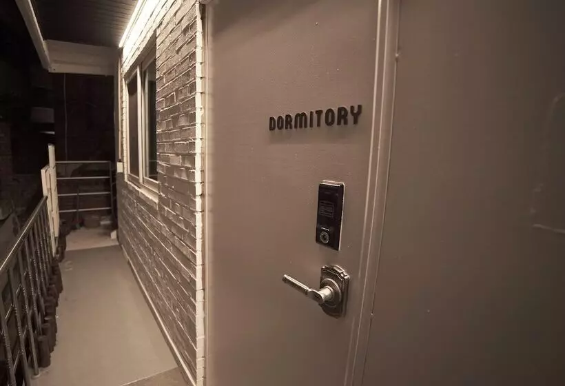 ユースホステル That House Hongdae