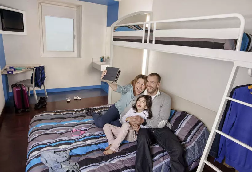 ホテル F1 Le Creusot Montchanin Gare Tgv