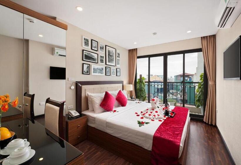 Golden Moon Suite Hotel & Travel