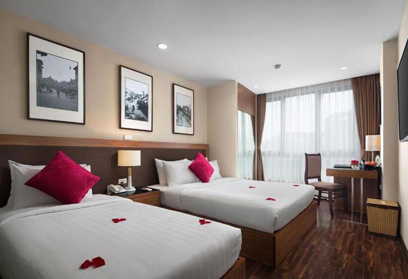 Golden Moon Suite Hotel & Travel