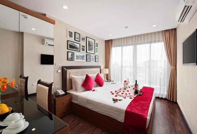 Golden Moon Suite Hotel & Travel