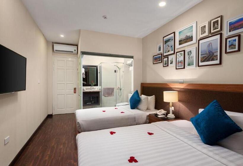 Golden Moon Suite Hotel & Travel