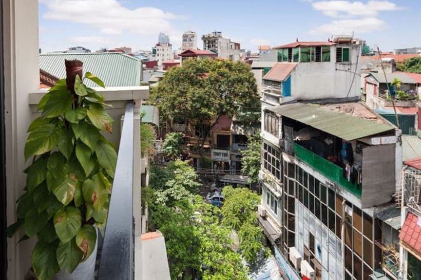 Golden Moon Suite Hotel & Travel