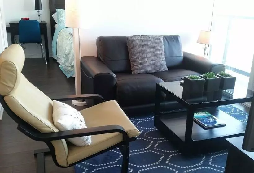 ホテル Life Suites Soho Cn Tower And Lake View