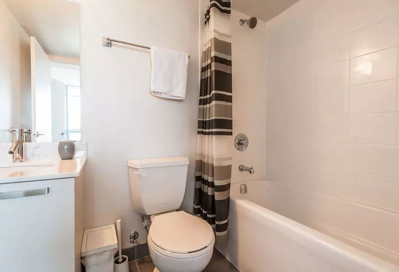 ホテル Life Suites Soho Cn Tower And Lake View