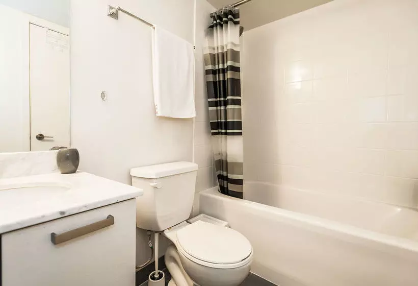 ホテル Life Suites Soho Cn Tower And Lake View