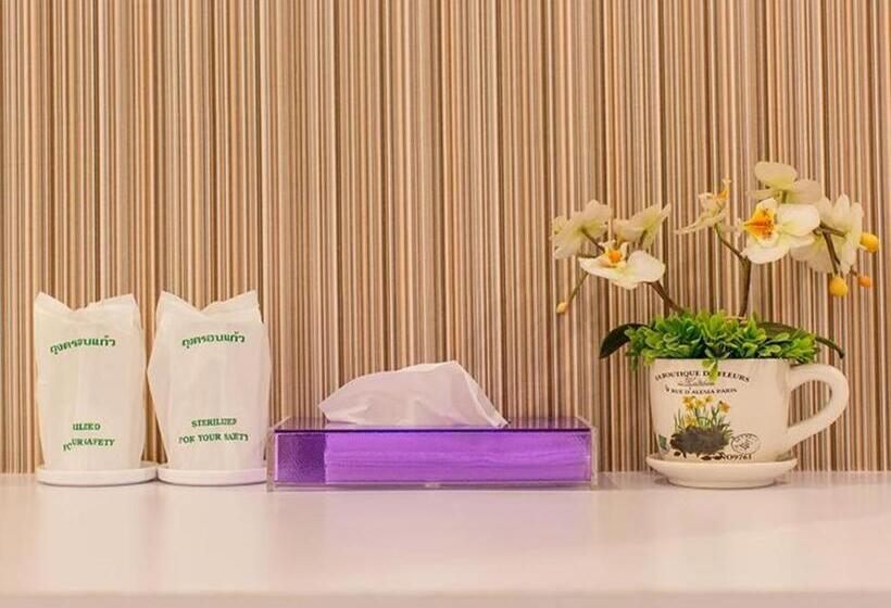 호텔 Orchid Residence