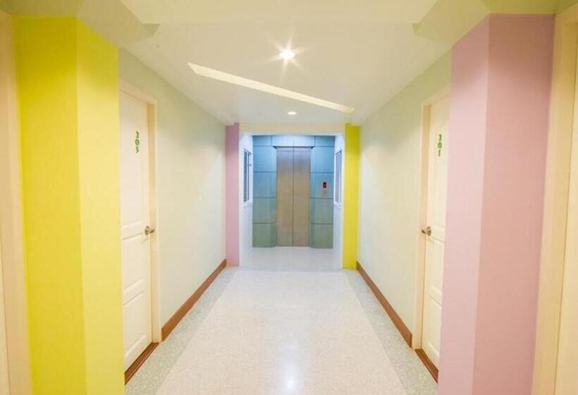 호텔 Orchid Residence