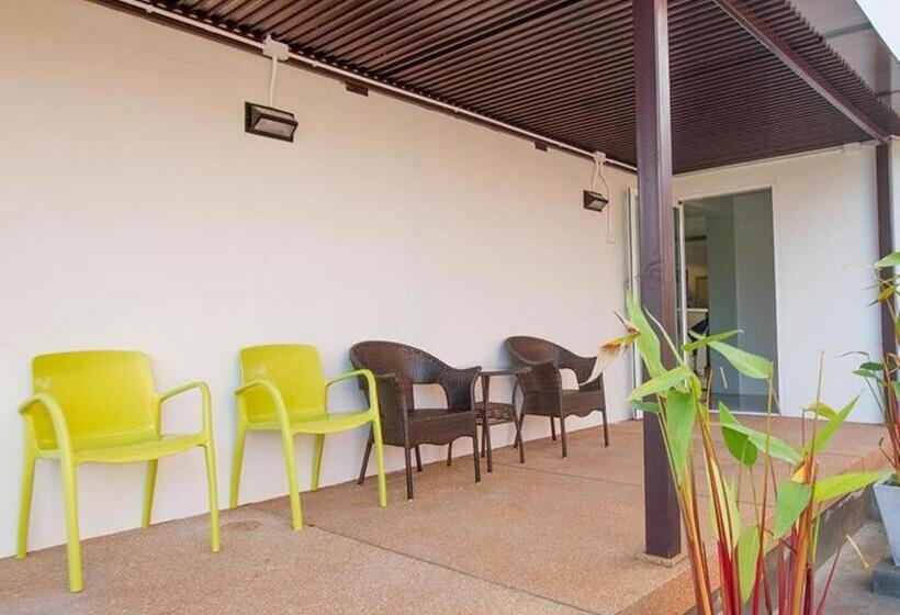 호텔 Orchid Residence