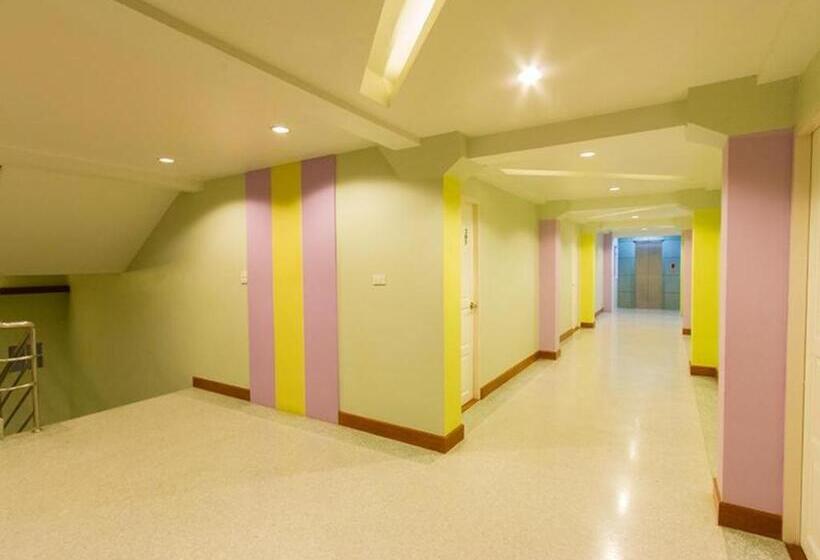 호텔 Orchid Residence