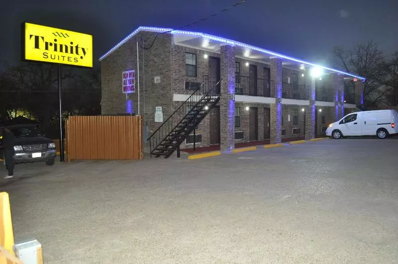 モーテル Trinity Suites Downtown Dallas