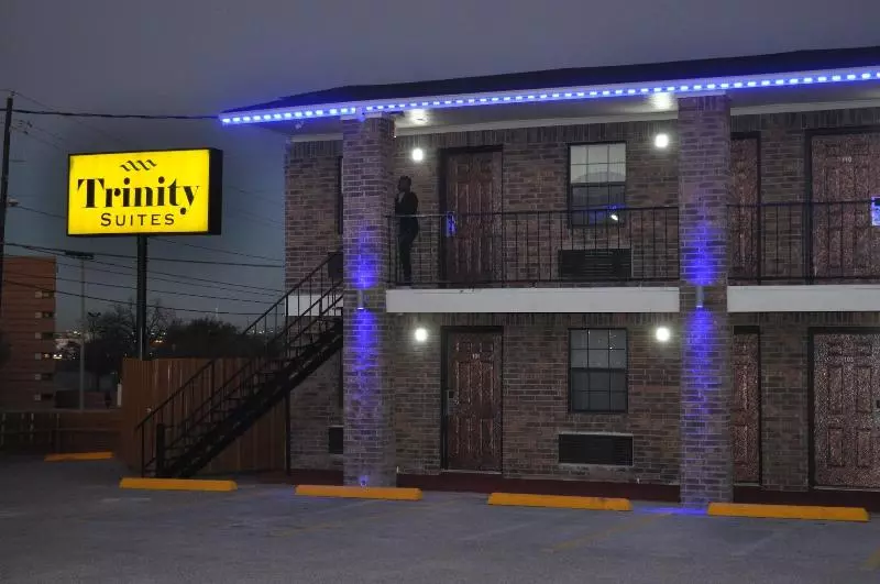 モーテル Trinity Suites Downtown Dallas