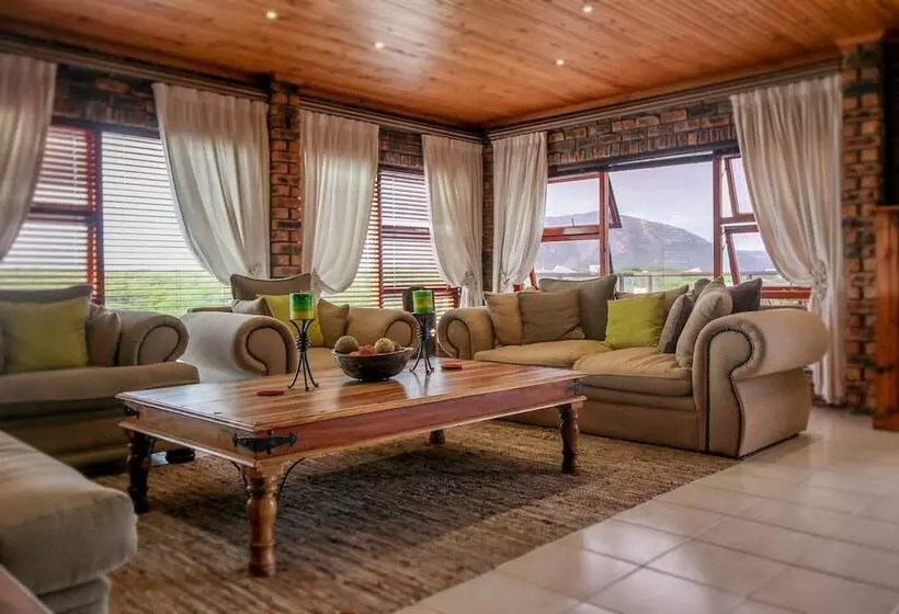 Majatalo White Shark Guest House