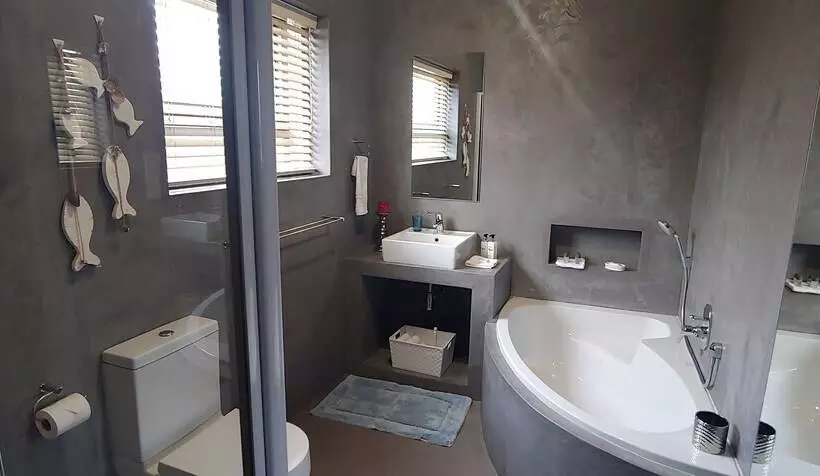 Majatalo White Shark Guest House