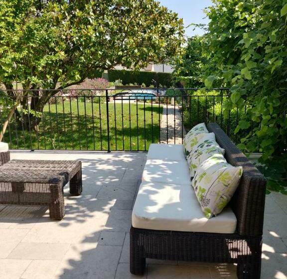 مبيت وإفطار Chambres 24h Du Mans