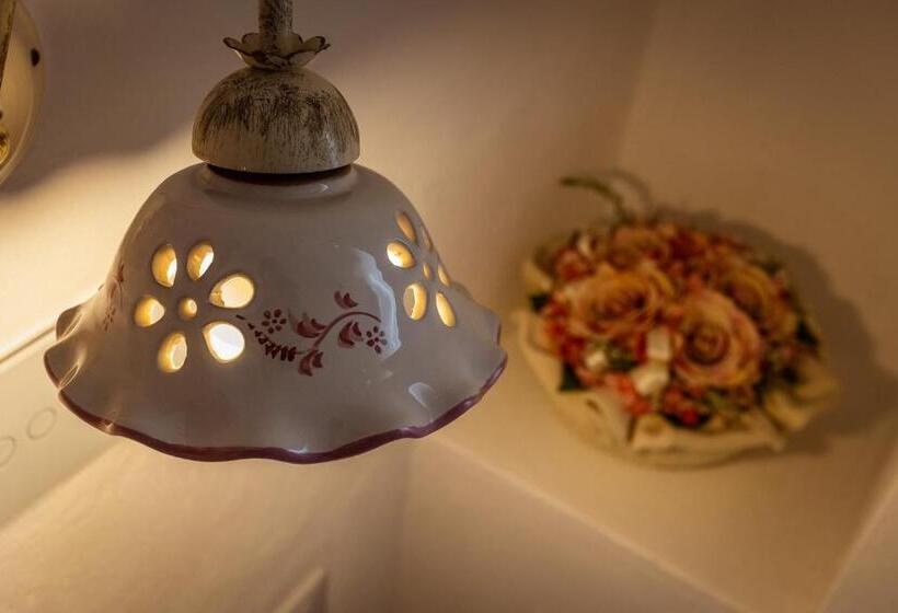 ベッドアンドブレックファースト Villa Giardino Delle Zie  Possibilità Di Servizio Mezza Pensione Cena Al Tavolo Colazione Vicino Osp