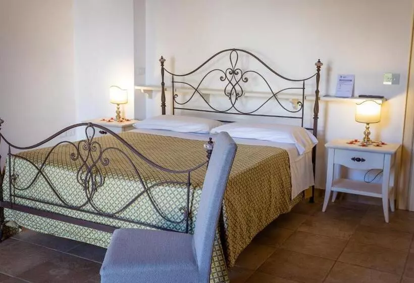 ベッドアンドブレックファースト Villa Giardino Delle Zie  Possibilità Di Servizio Mezza Pensione Cena Al Tavolo Colazione Vicino Osp