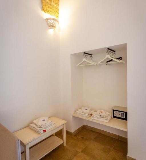 ベッドアンドブレックファースト Villa Giardino Delle Zie  Possibilità Di Servizio Mezza Pensione Cena Al Tavolo Colazione Vicino Osp