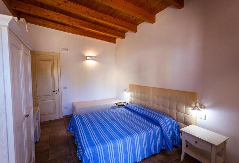 ベッドアンドブレックファースト Villa Giardino Delle Zie  Possibilità Di Servizio Mezza Pensione Cena Al Tavolo Colazione Vicino Osp