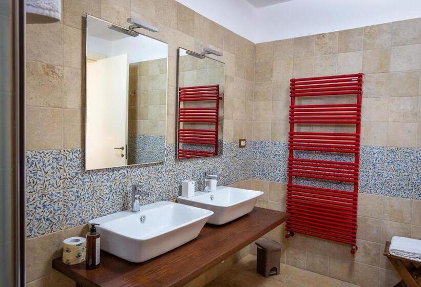 ベッドアンドブレックファースト Villa Giardino Delle Zie  Possibilità Di Servizio Mezza Pensione Cena Al Tavolo Colazione Vicino Osp