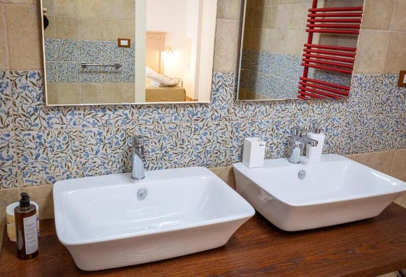 ベッドアンドブレックファースト Villa Giardino Delle Zie  Possibilità Di Servizio Mezza Pensione Cena Al Tavolo Colazione Vicino Osp