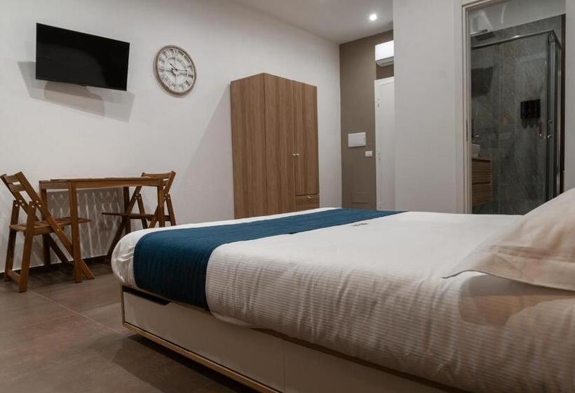 تختخواب و صبحانه Suite 18 Luxury Apartments