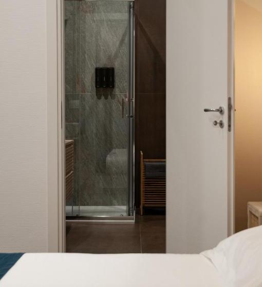 تختخواب و صبحانه Suite 18 Luxury Apartments