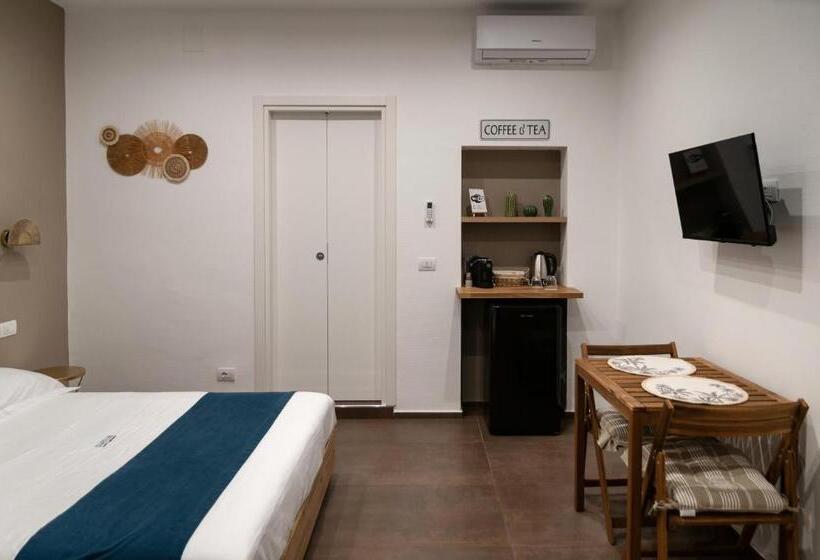 تختخواب و صبحانه Suite 18 Luxury Apartments