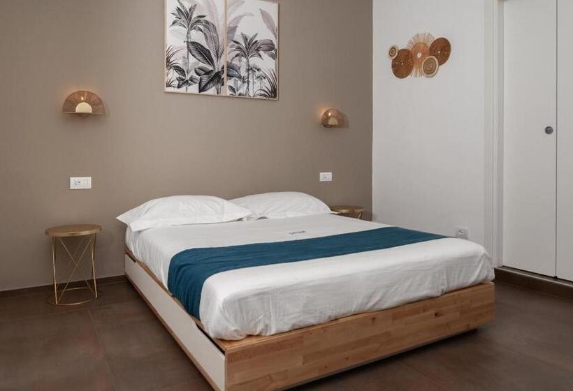 تختخواب و صبحانه Suite 18 Luxury Apartments