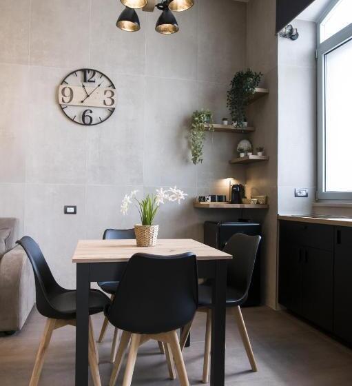 تختخواب و صبحانه Suite 18 Luxury Apartments