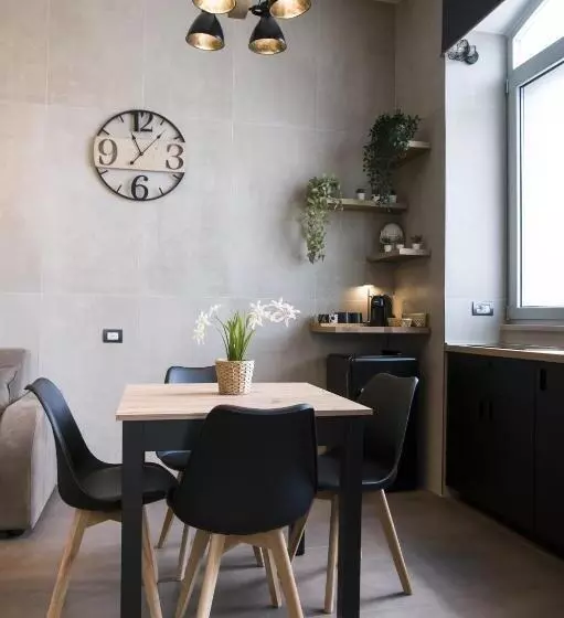 تختخواب و صبحانه Suite 18 Luxury Apartments