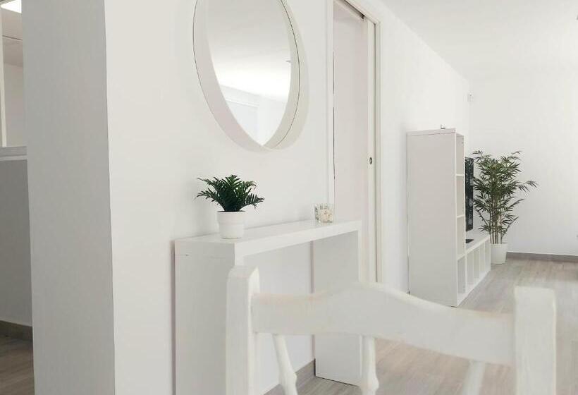 Aamiaismajoitus (B&B) Villa White House