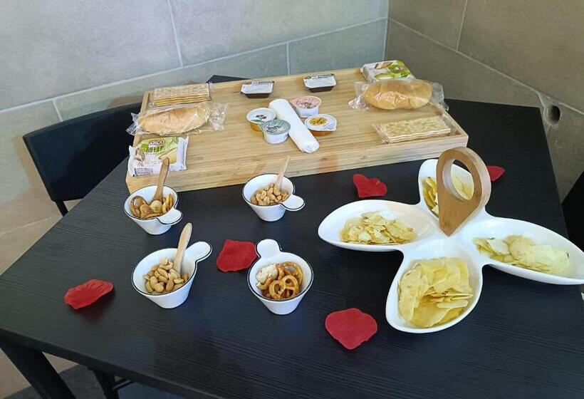 هتل Valentine’s Suite