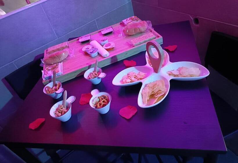 هتل Valentine’s Suite