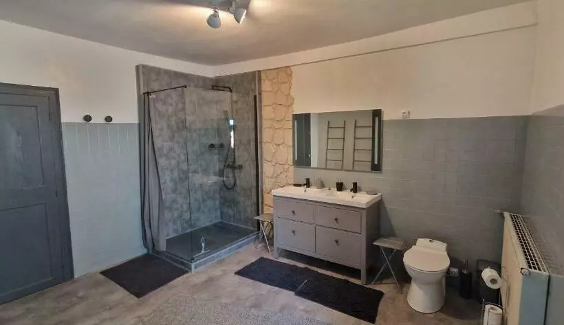 Majatalo Spacieuse Suite Maison De Ville   4 Personnes