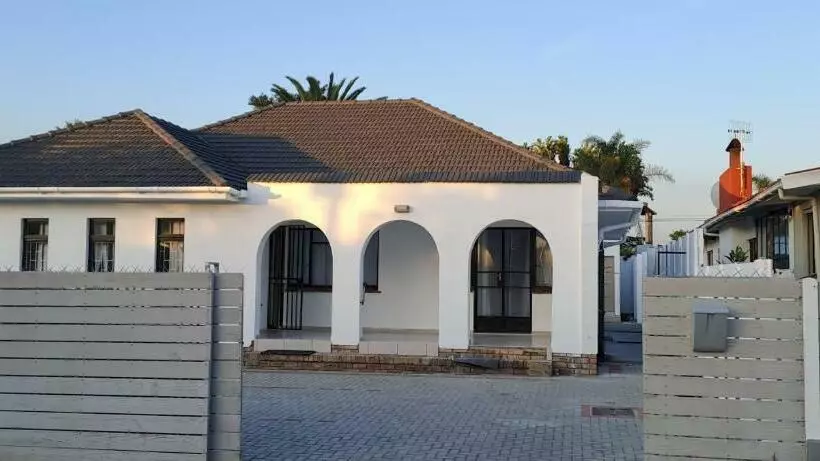 تختخواب و صبحانه Haresca Luxury Accommodation Parow