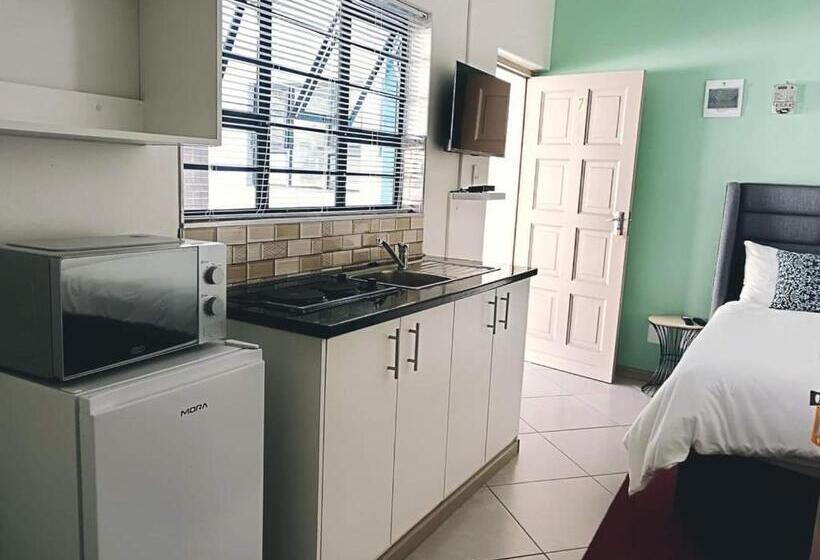 Bed and Breakfast Haresca Luxury Accommodation Parow