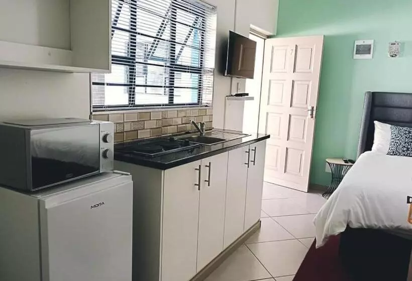 تختخواب و صبحانه Haresca Luxury Accommodation Parow