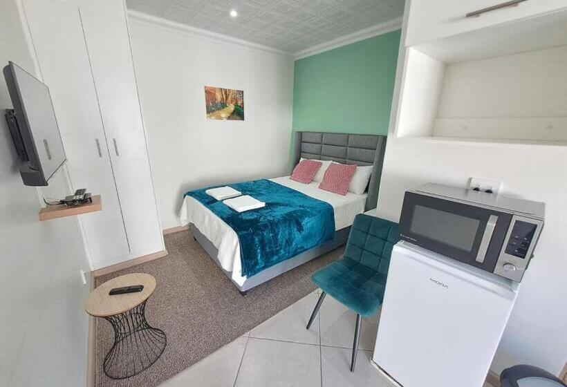 Bed and Breakfast Haresca Luxury Accommodation Parow