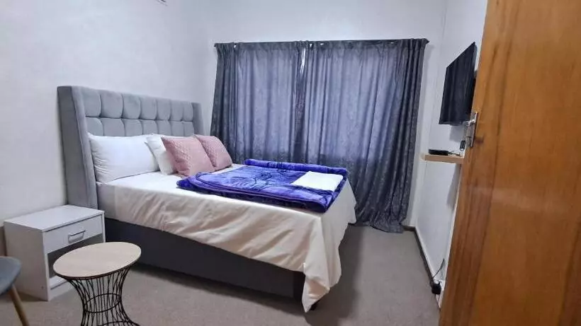 تختخواب و صبحانه Haresca Luxury Accommodation Parow