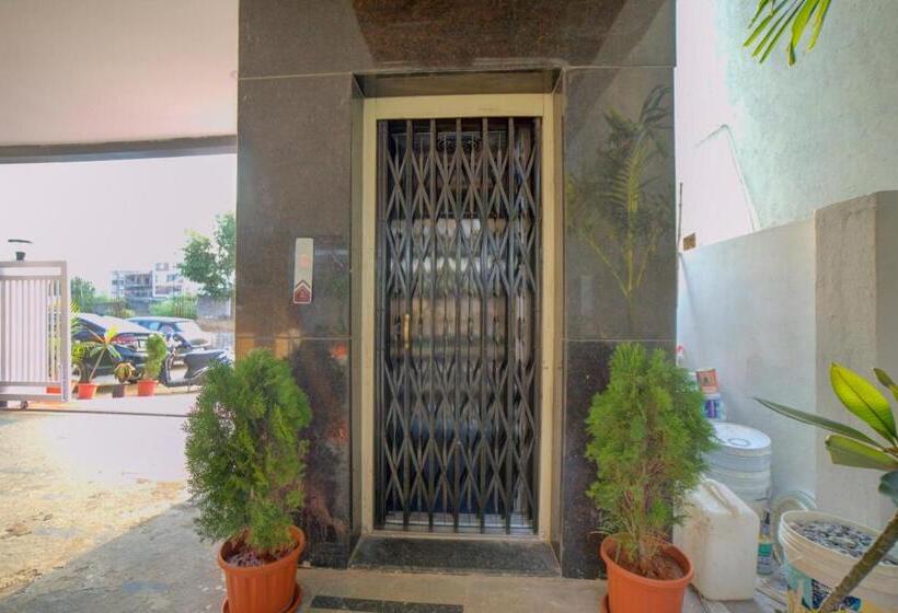 Super Collection O Hotel Lakeview Castle