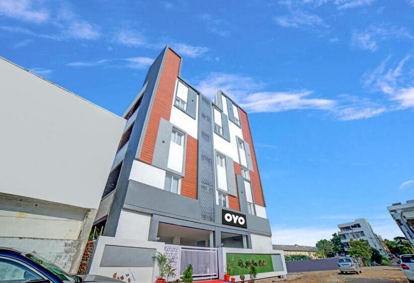 Super Collection O Hotel Lakeview Castle