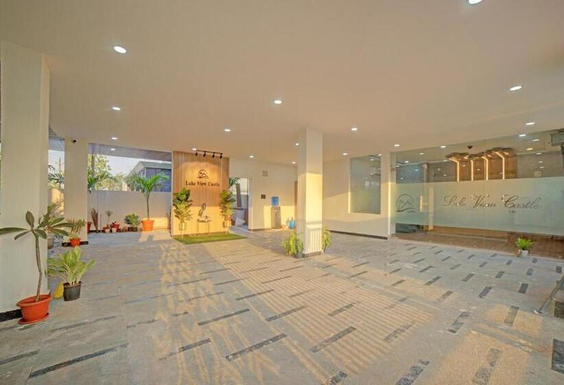 Super Collection O Hotel Lakeview Castle