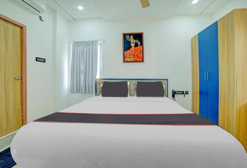 Super Collection O Hotel Lakeview Castle