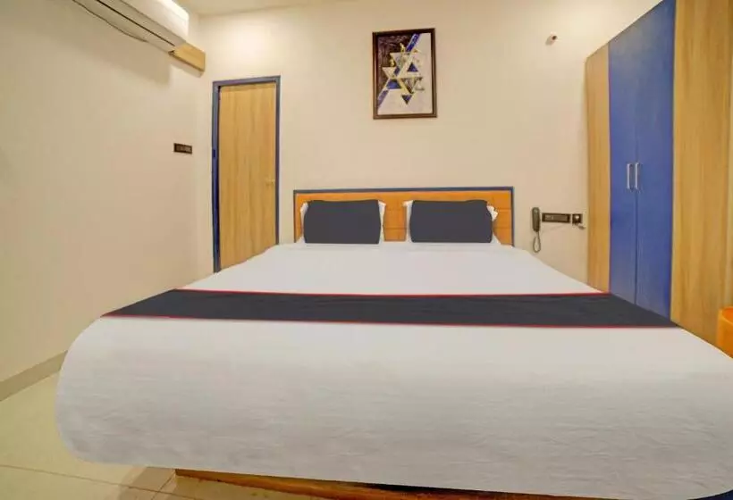 Super Collection O Hotel Lakeview Castle