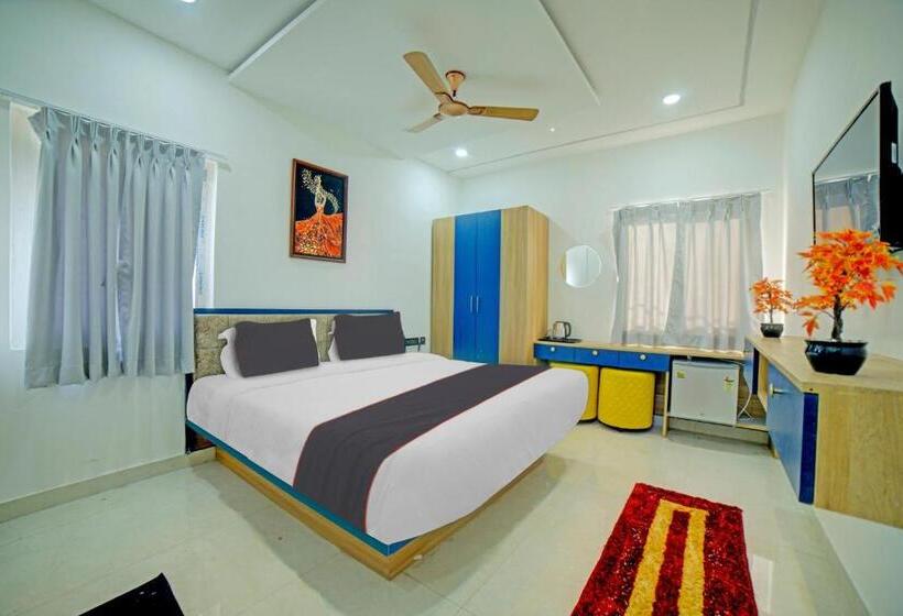 Super Collection O Hotel Lakeview Castle