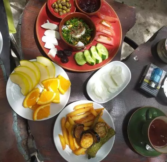 şahmaran Buti̇k Otel