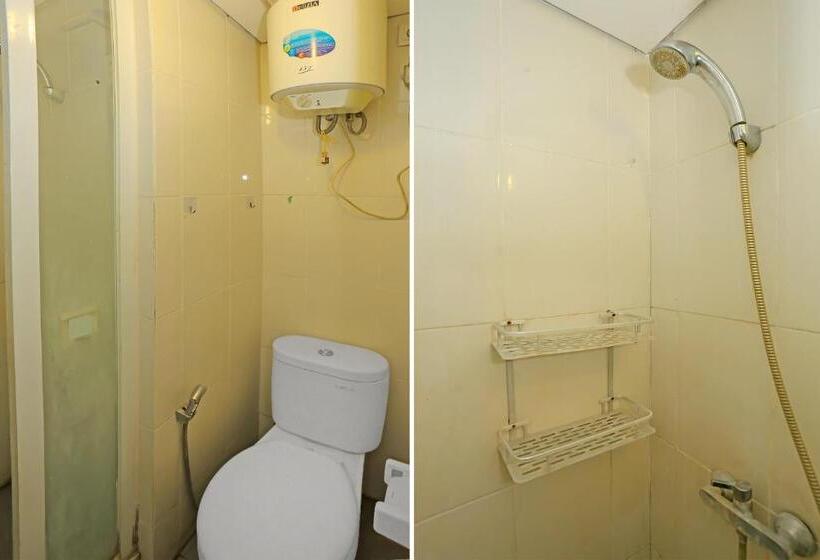 בית מלון כפרי Capital O 92625 19 Avenue Apartment