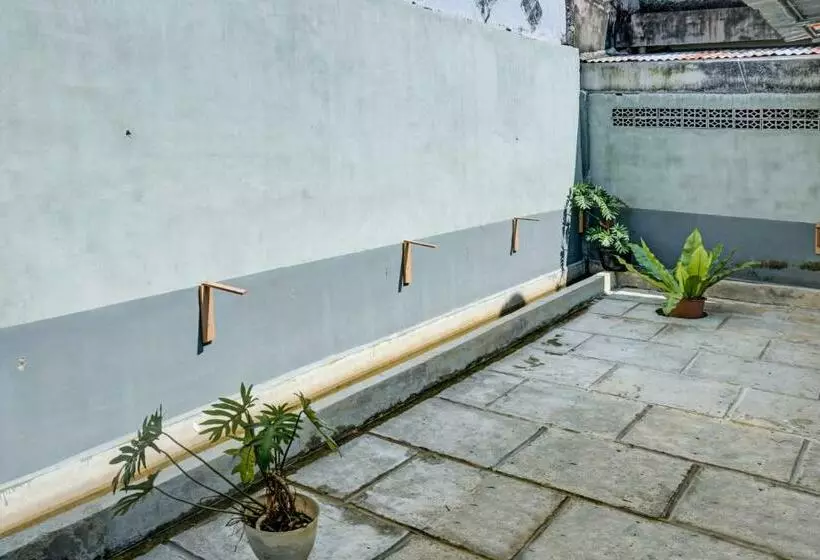 هتل Oyo 92597 Sulthan Homestay Syariah 2