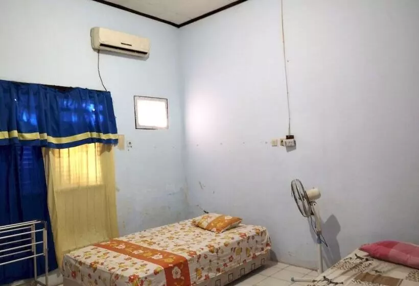 ホテル Oyo 92618  Mareje Sariguna